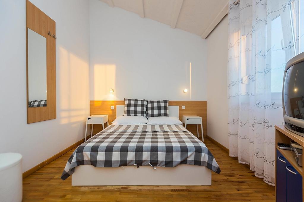 Apartments Dada 비오그라드나모루 객실 사진