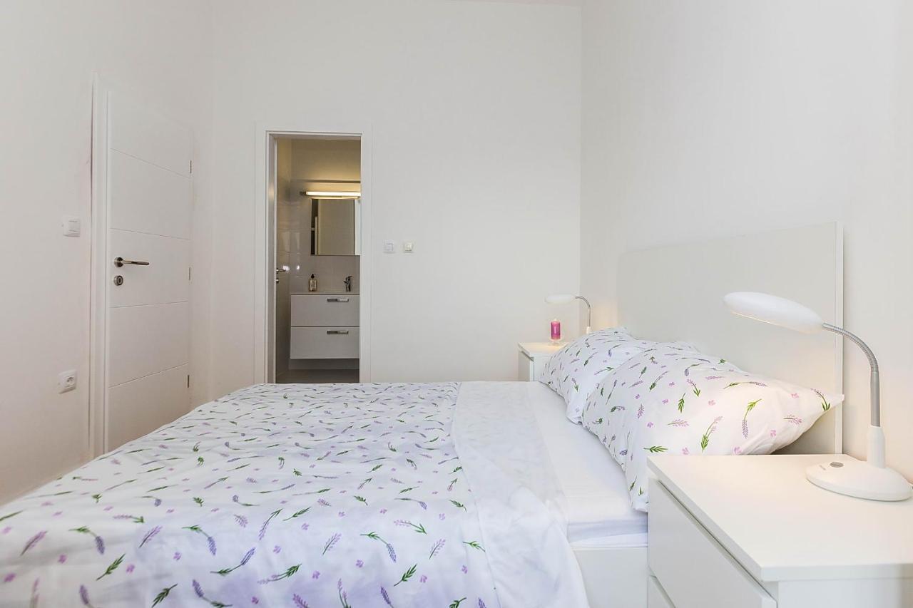 Apartments Dada 비오그라드나모루 외부 사진